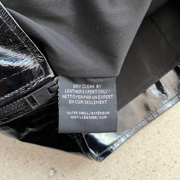 Lamarque Black Patent Leather Mini Skirt - Picture 6 of 7